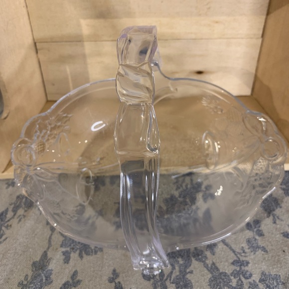 VTG Mikasa Holiday Bells Embossed Handled Basket Christmas - Picture 2 of 10